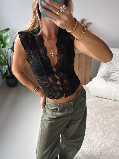 Sculpt Lace Top - Black