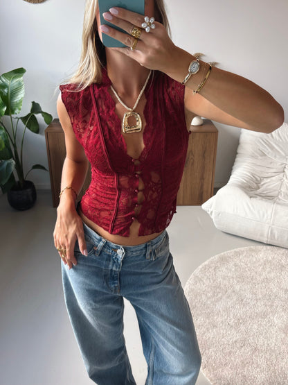 Sculpt Lace Top - Red