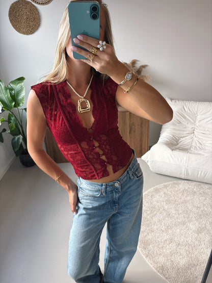 Sculpt Lace Top - Red