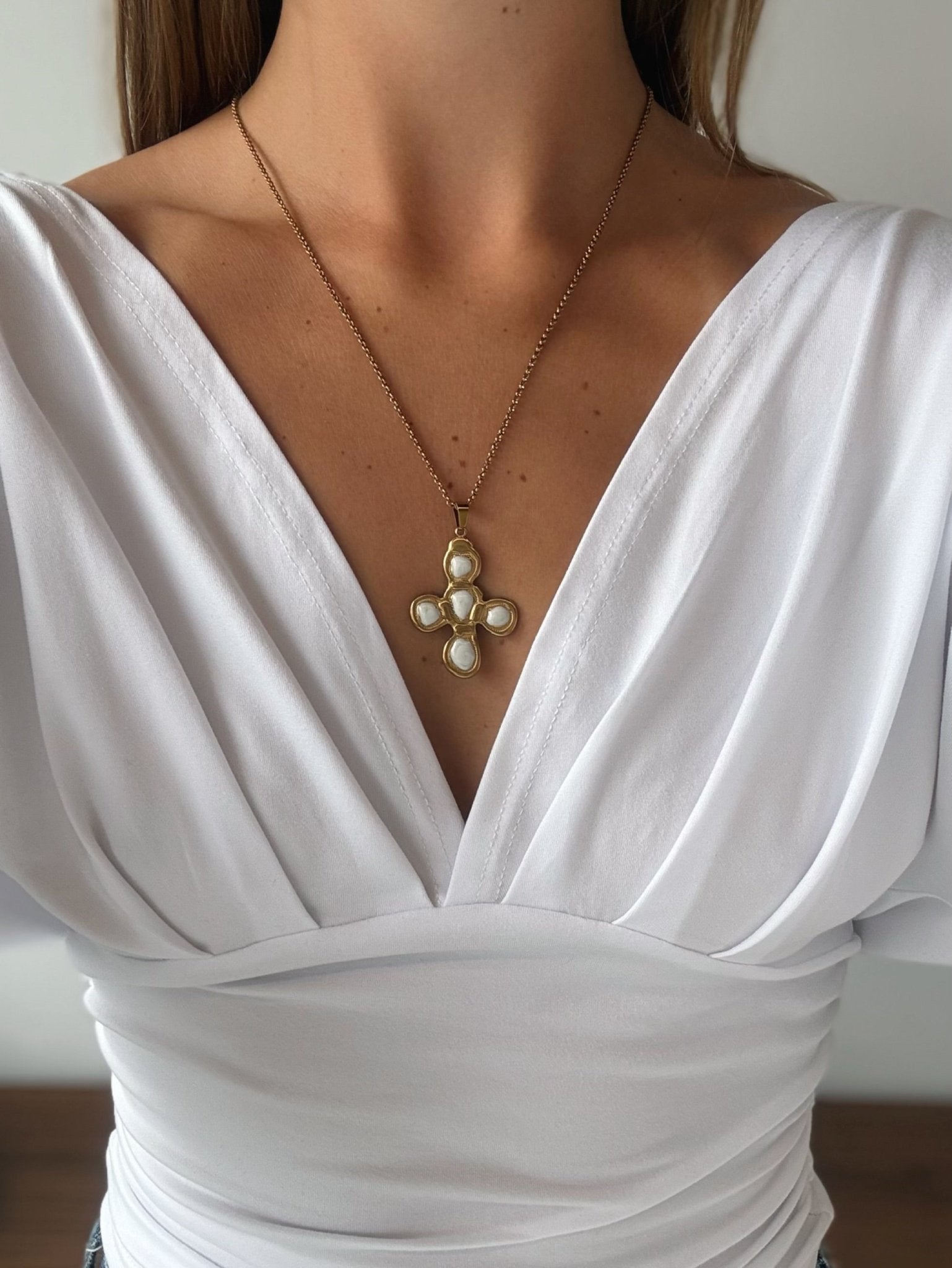 Pearl Cross Necklace - MOOS the Label