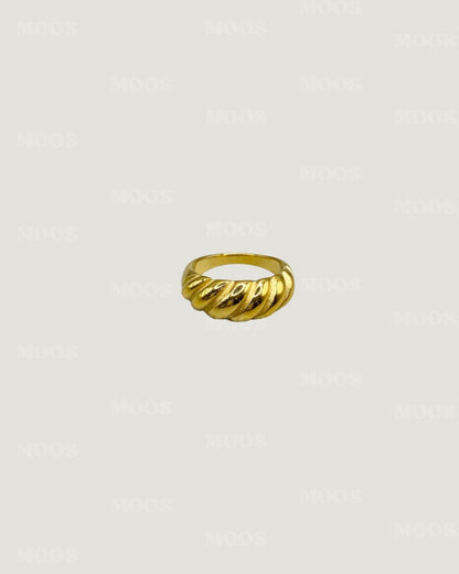 Twisted Band Ring - MOOS The Label